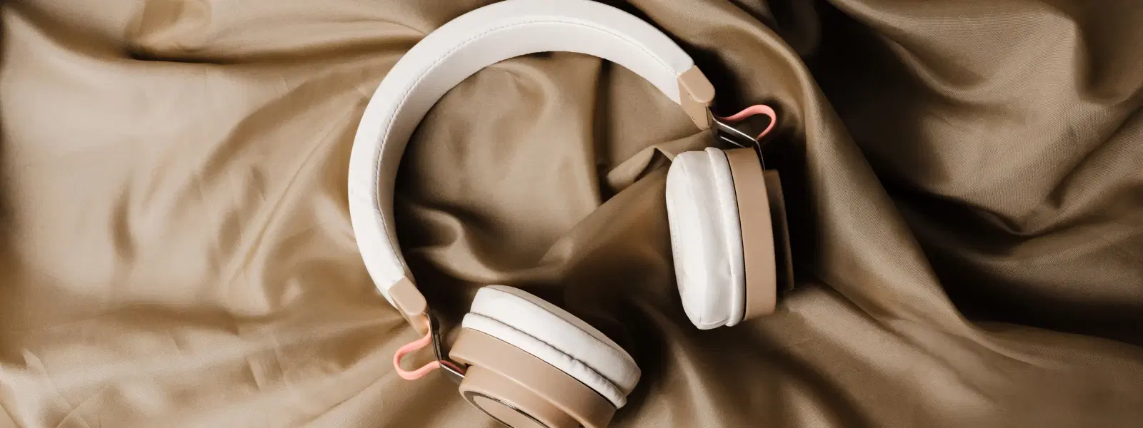 Experience Ultimate Silence with Top Headphones