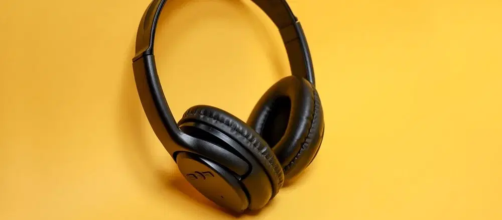 Earbuds vs Neckband: Which Offers Better Sound Quality?