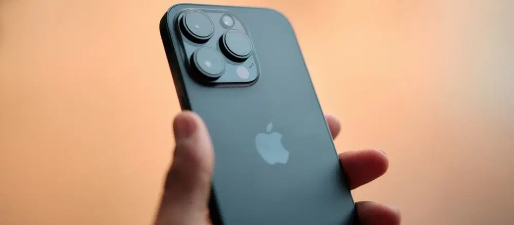 Google Pixel vs iPhone: Ultimate Pixel vs iPhone Comparison