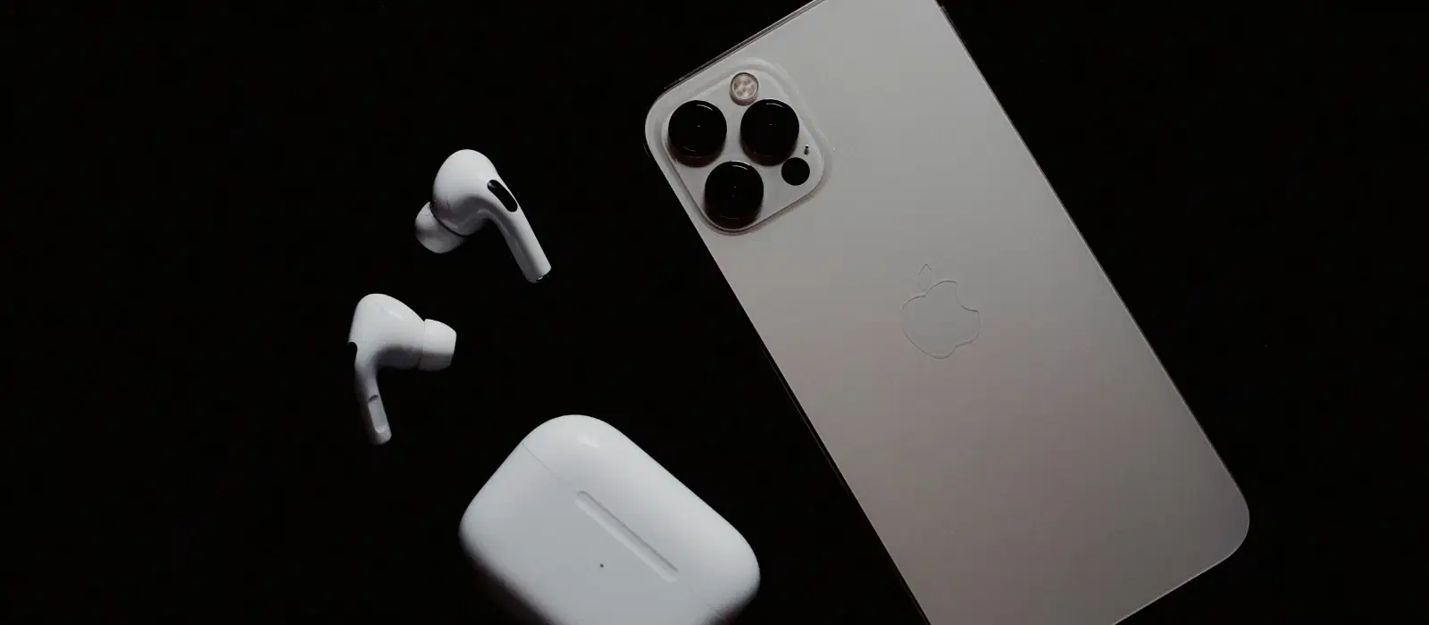 AirPods vs EarPods: Which Offers Better Sound Quality?
