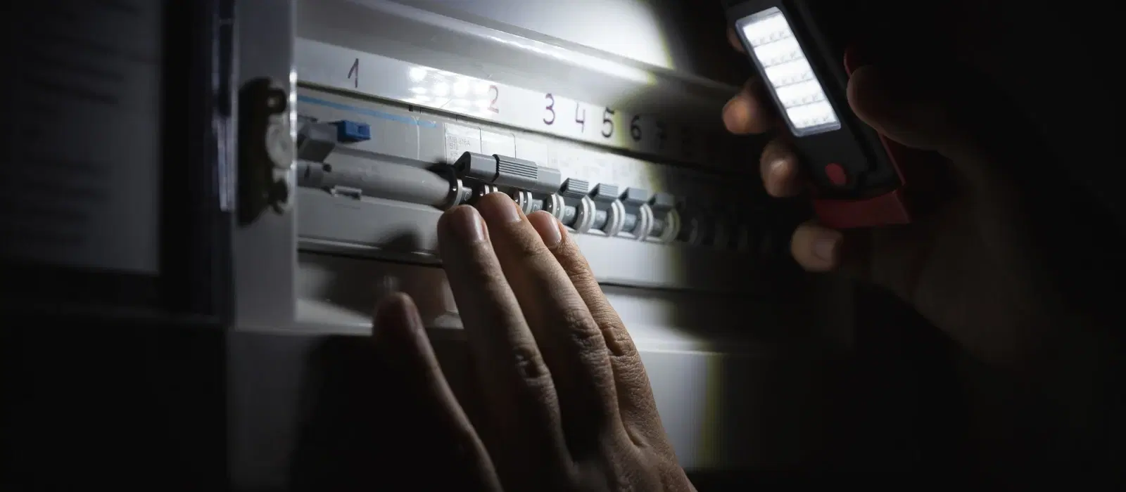 Essential Checklist for Choosing a Power Inverter for Home Backup