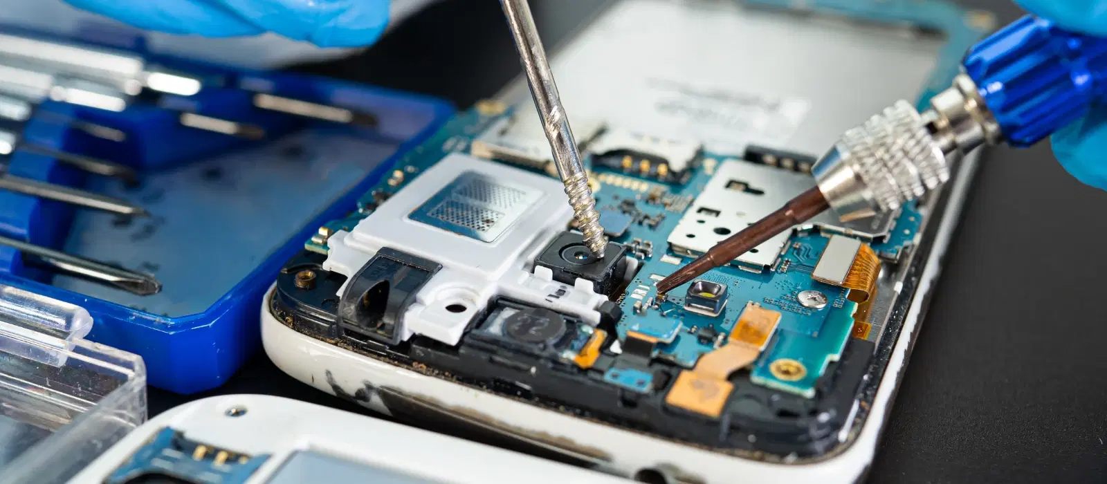 How to Identify Phone Motherboard Failure Symptoms