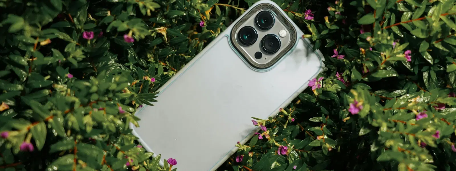 iPhone 13 vs Samsung S22: Which Flagship Wins the Battle?