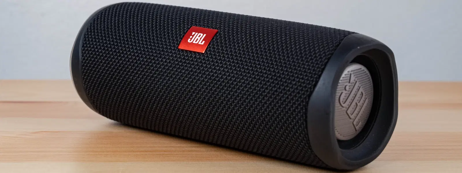 JBL Flip 4 Battery Life: All Your Questions Answered