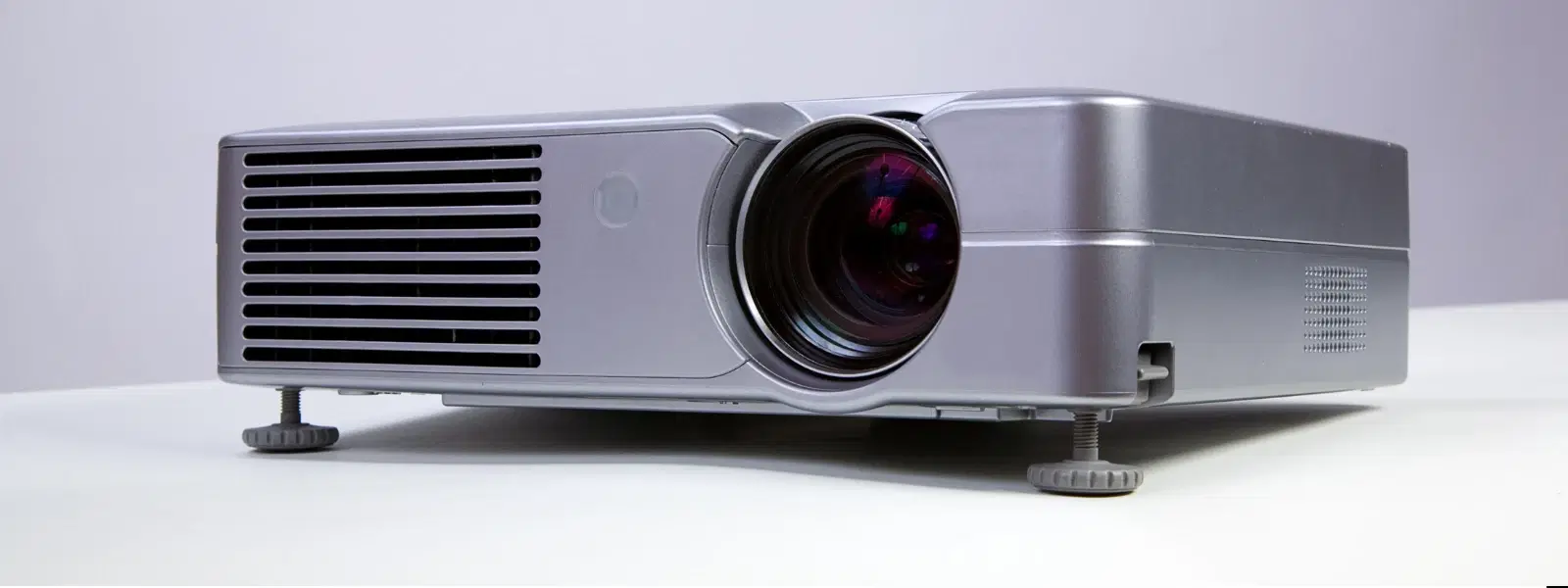 LCD Projector Checklist: Features to Look For