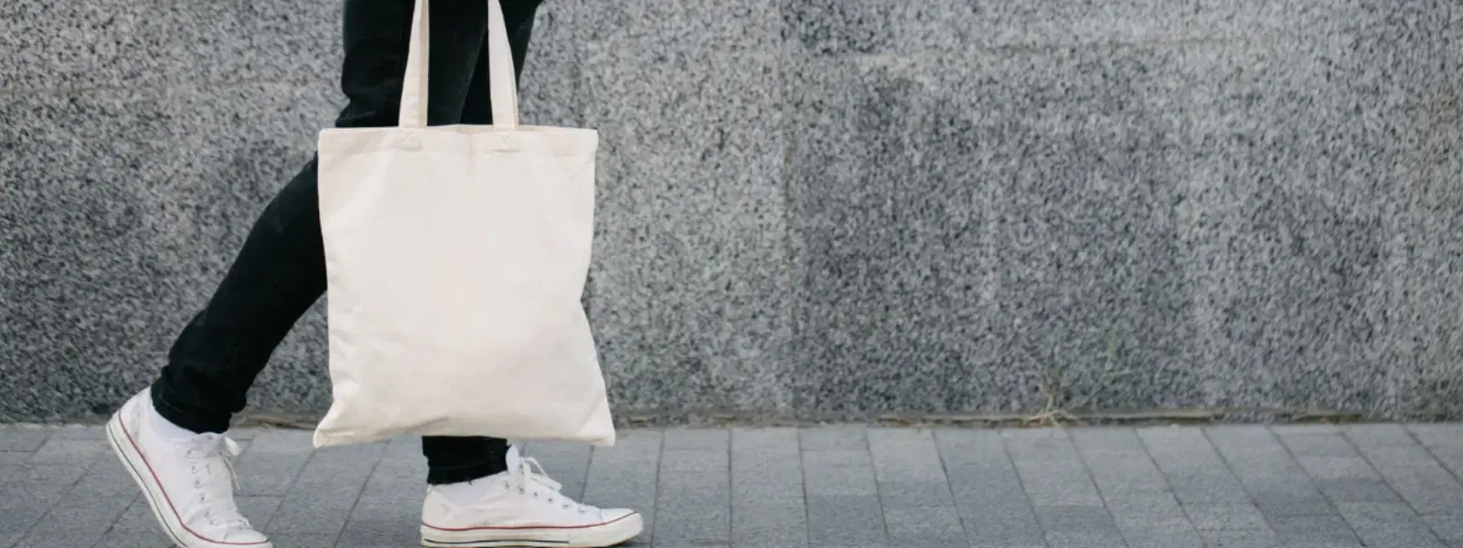 10 Must-Have Essentials for Luxury Tote Bag Lovers