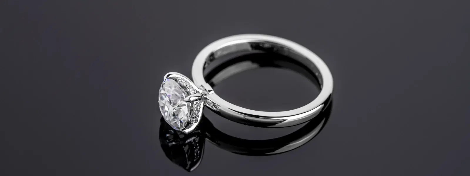 7 Key Differences in Platinum vs White Gold Durability