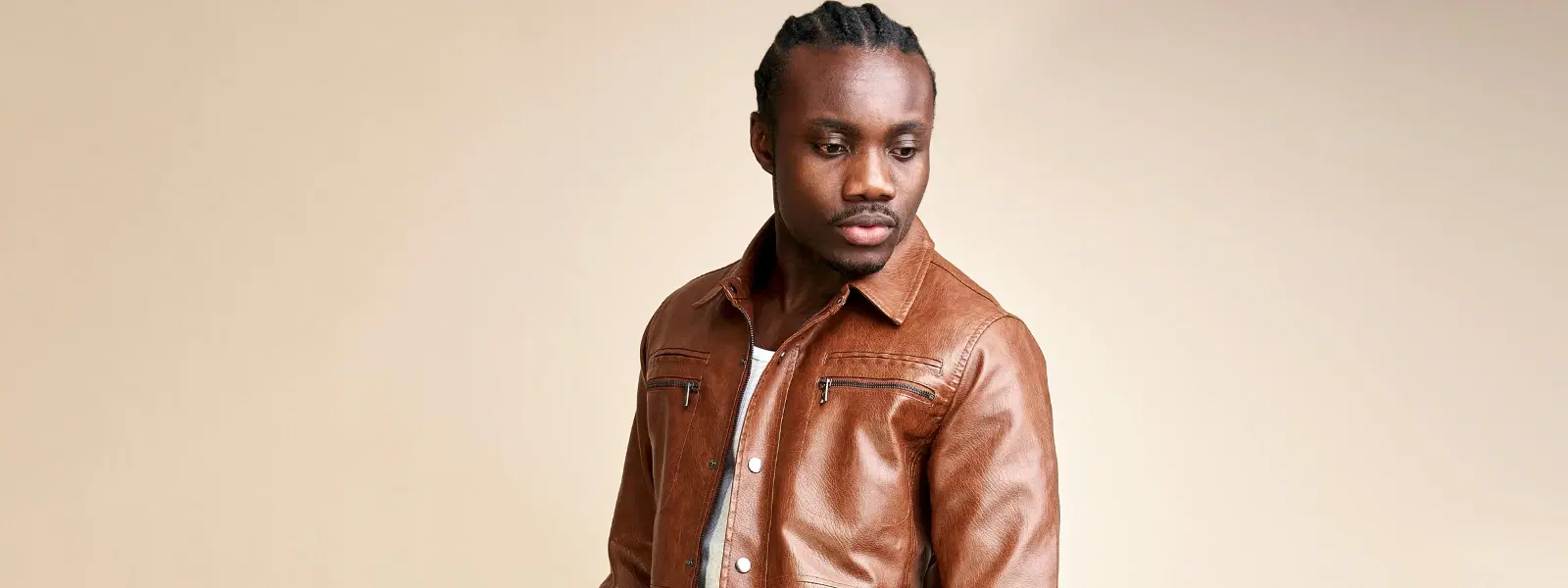 How to Style a Brown Leather Jacket Effortlessly