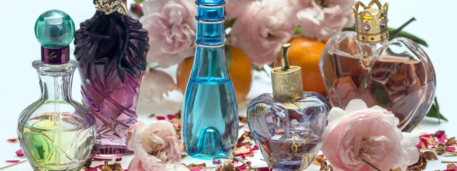 Arabian Perfumes vs Oud: Which Luxury Fragrance Wins?