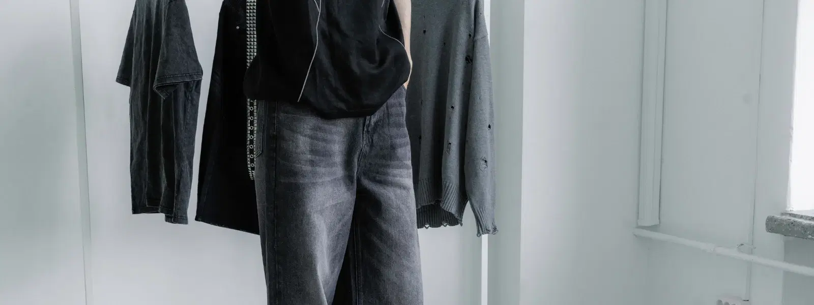 How to Build a Modern Minimalist Wardrobe with Luxury