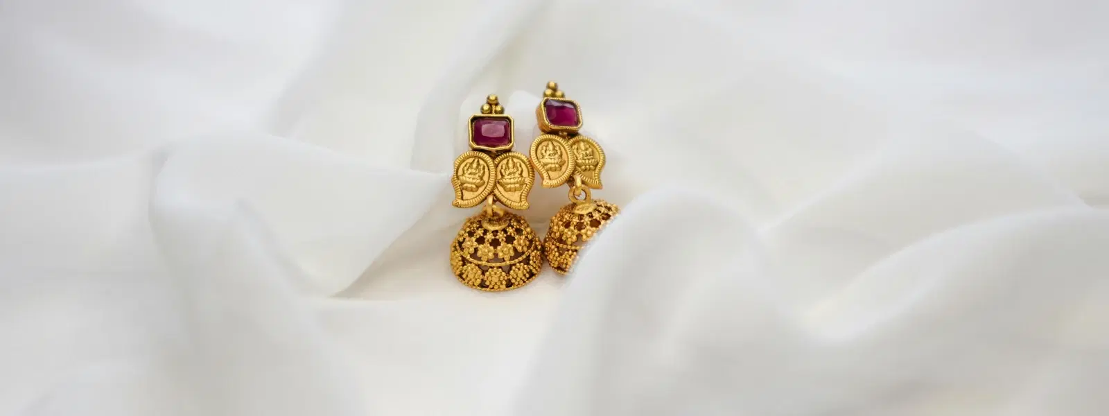 Gold vs Silver Jhumkas: Which Style Suits You Best?