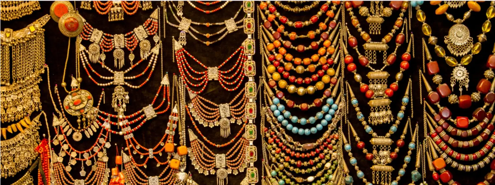 How to Choose Jewellery for a Yellow Saree Elegantly