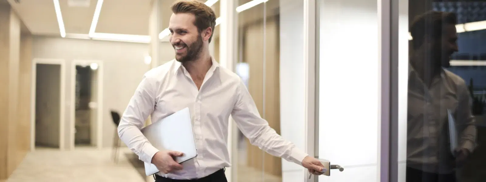 How to Choose the Perfect Shirt Sleeve Style for You