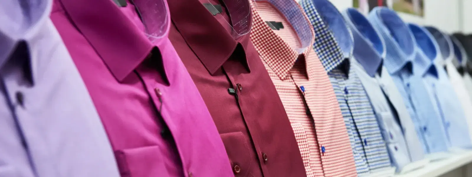 How to Match Pants with a Maroon Shirt Effortlessly