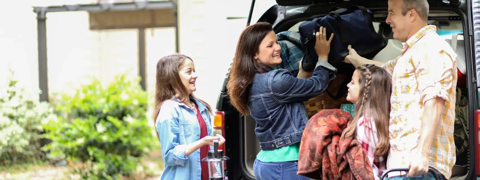 How to Pack the Perfect Travel Wardrobe for Any Trip