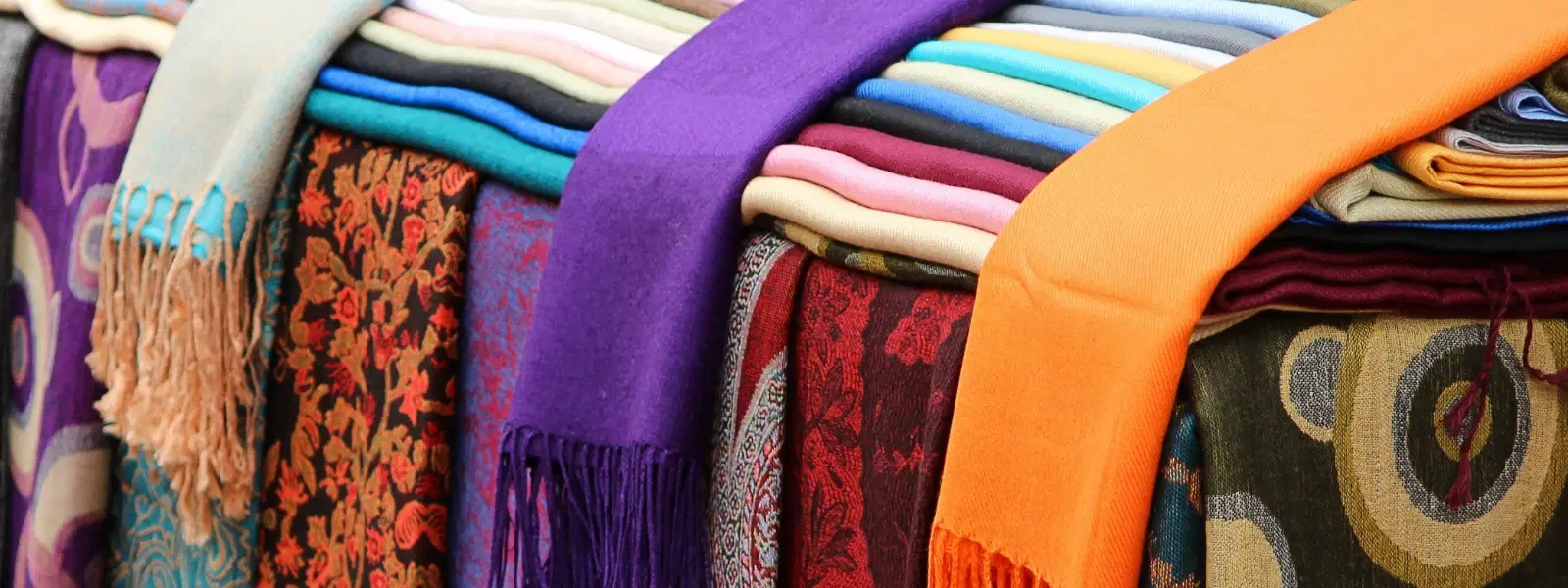 How to Spot Authentic Kashmir Pashmina Shawls Easily