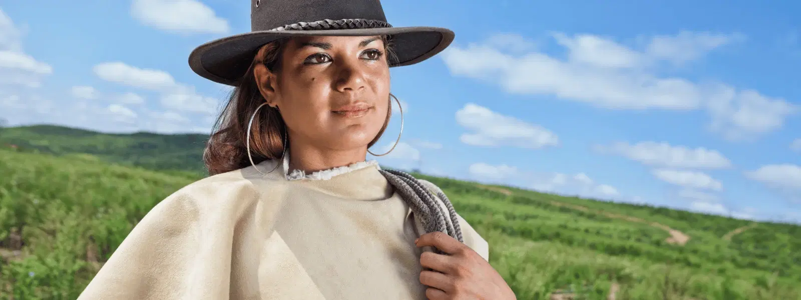 How to Style a Poncho: Tips for Effortless Elegance