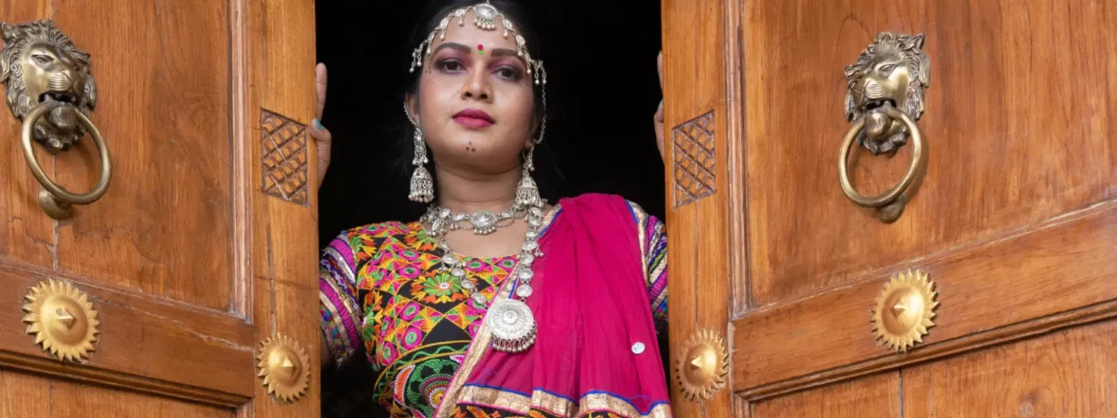 How to Style Indian Traditional Crafts in Modern Outfits