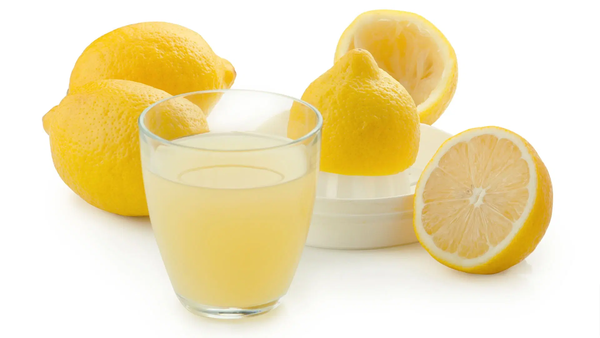 How to Treat Dandruff with Natural Remedies at Home