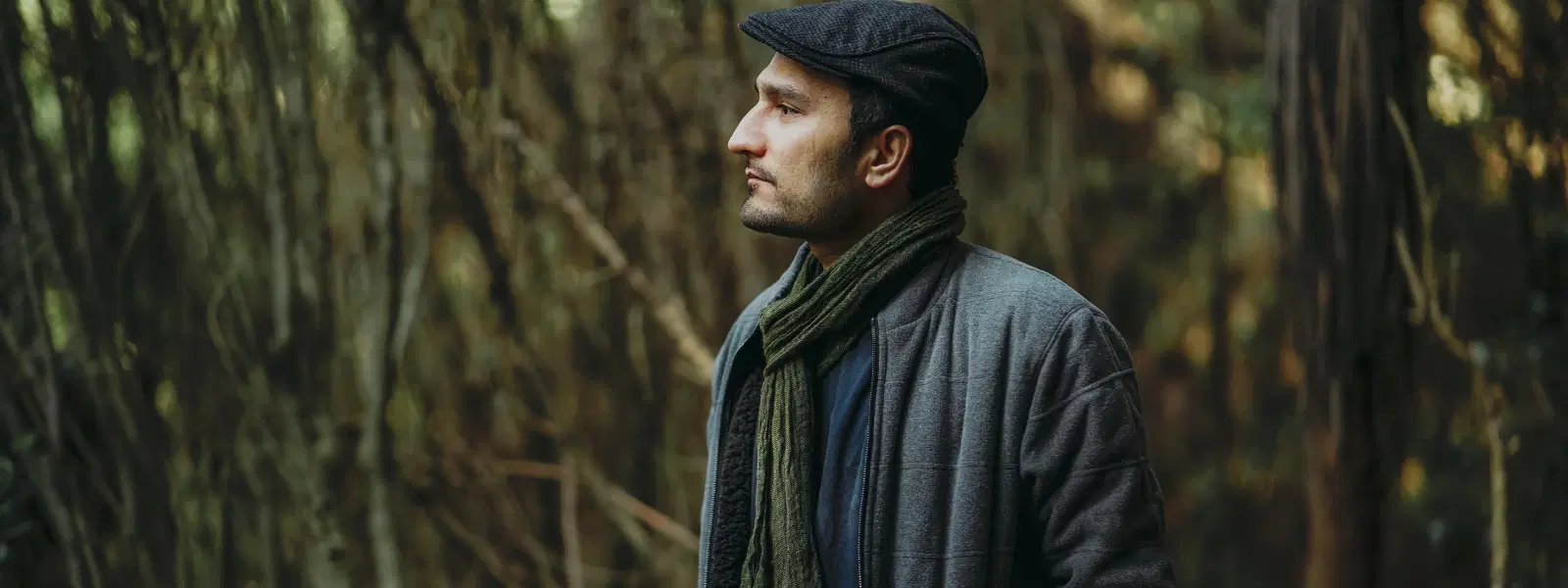 How to Wear a Muffler: Stylish Tips for Every Outfit