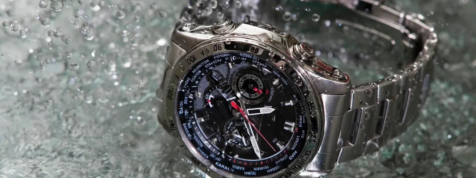 How to Wear a Watch: Luxury vs Formal Styling Tips