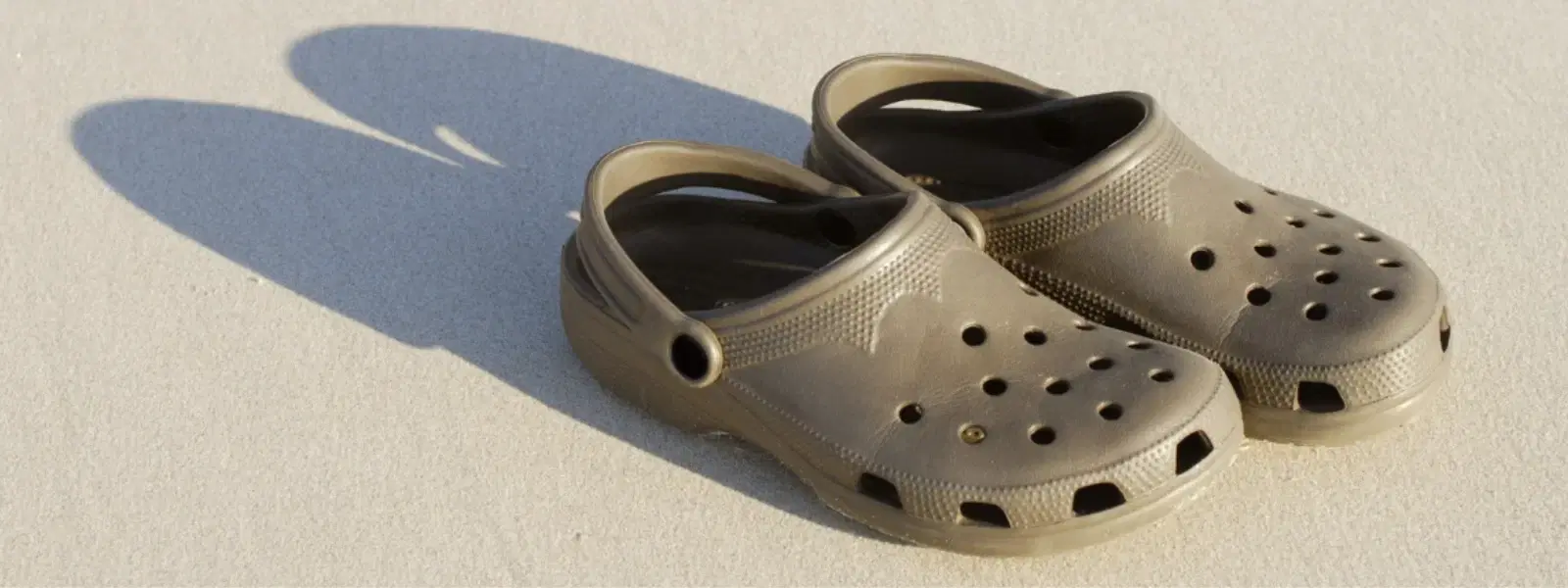 How to Wear Crocs with Socks: A Style Guide