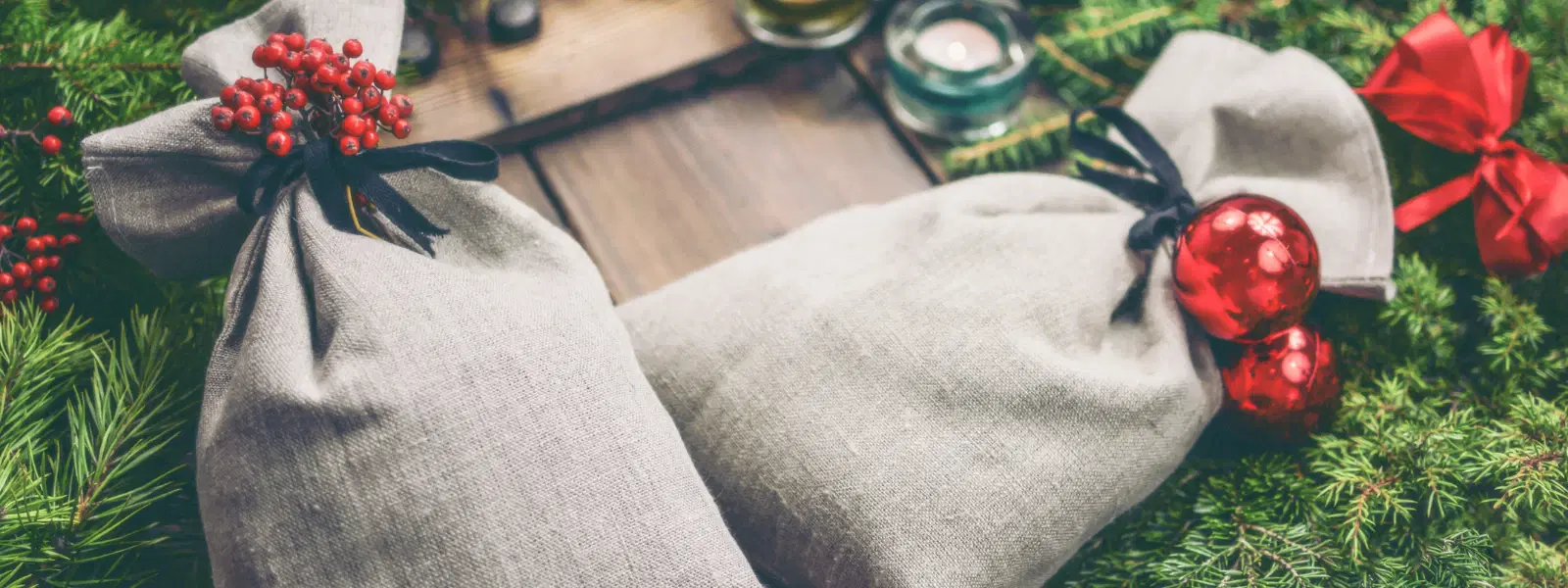 Indian Gift Items vs Western Gifts: A Cultural Comparison