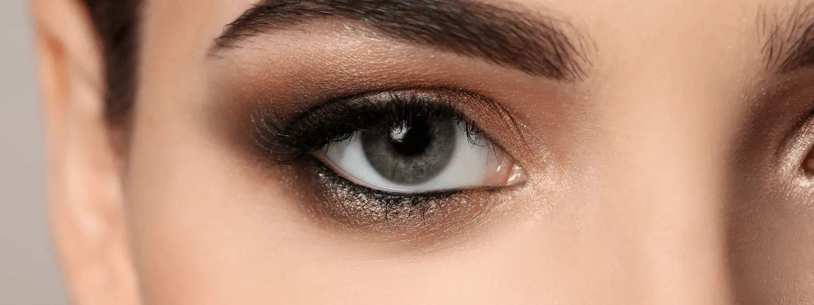 Kajal Showdown: Smudge-Proof vs Waterproof Options