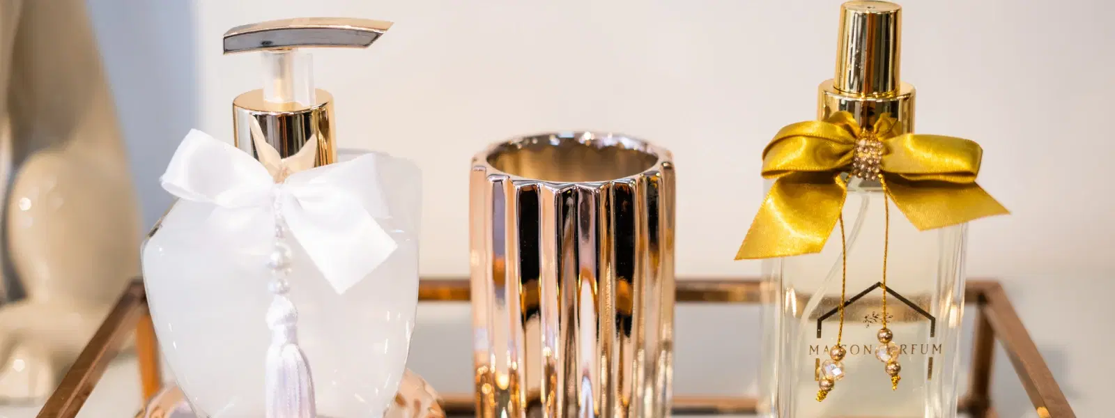 Natural vs Synthetic: Decoding Luxury Perfume Ingredients