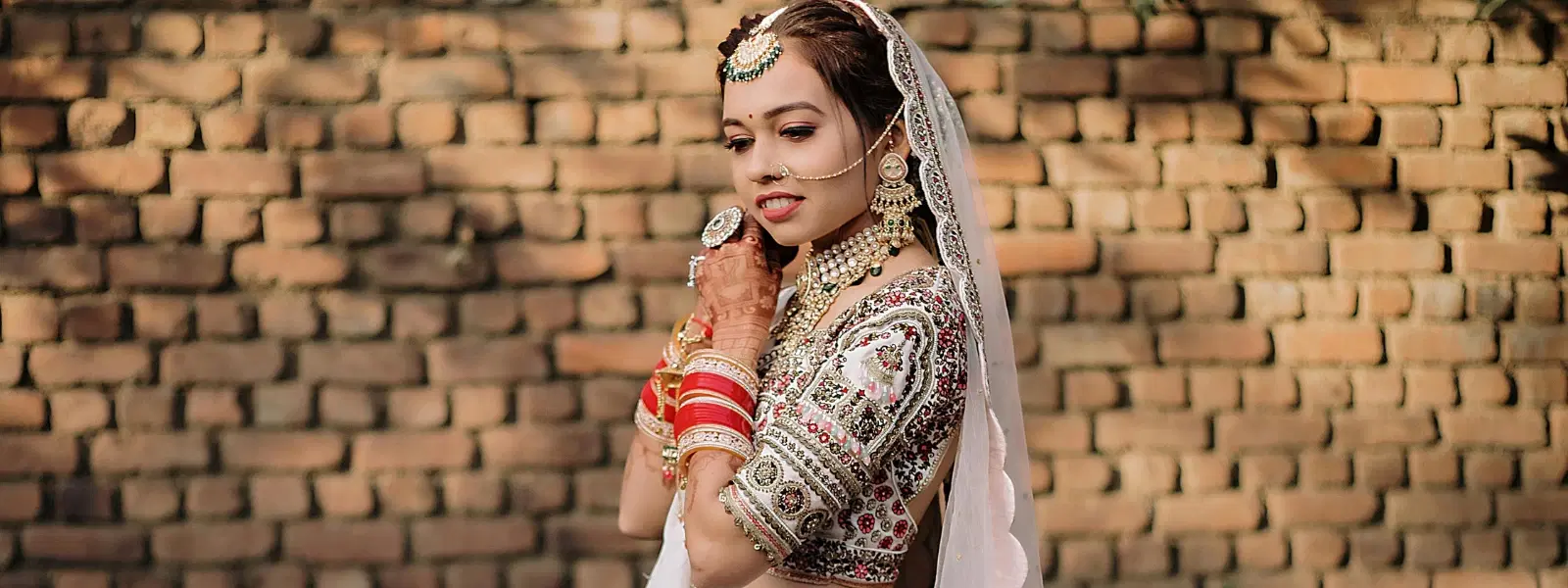 Summer Wedding Checklist: Perfect Outfits and Accessories