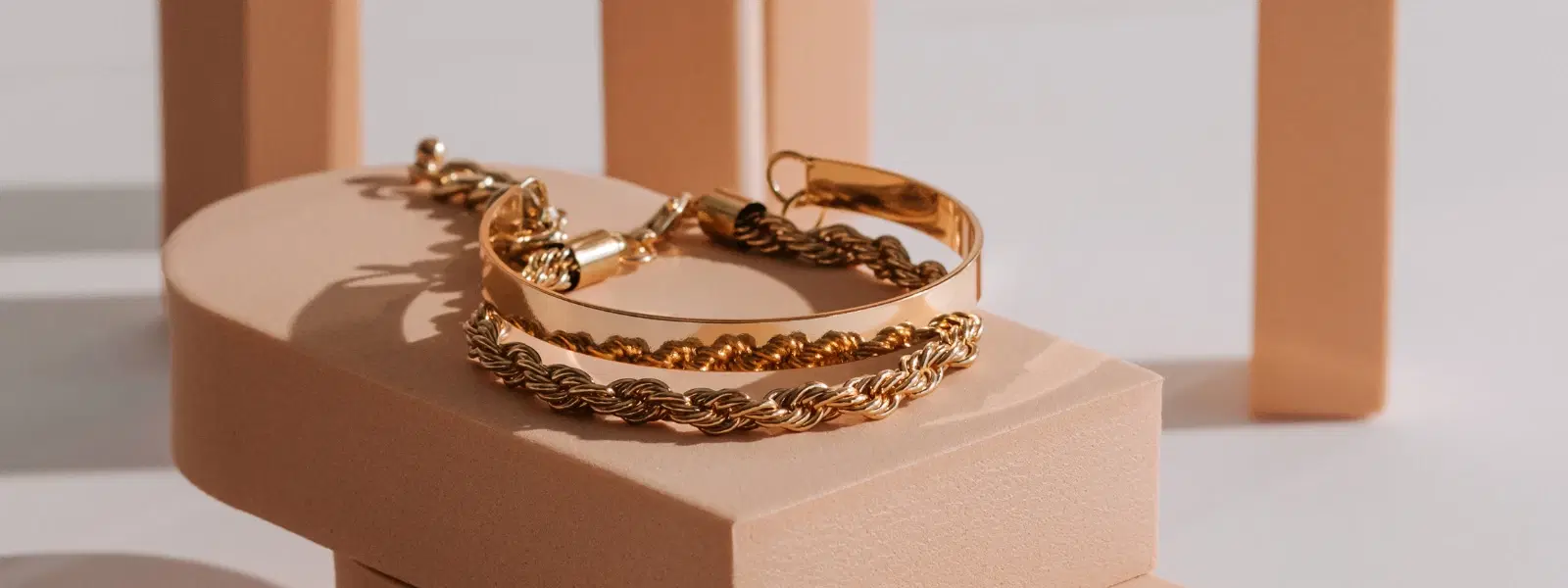 The Ultimate Jewellery Checklist for Evening Gowns