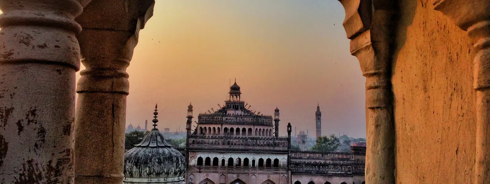 10 Best Street Foods in Lucknow You Must Try Today