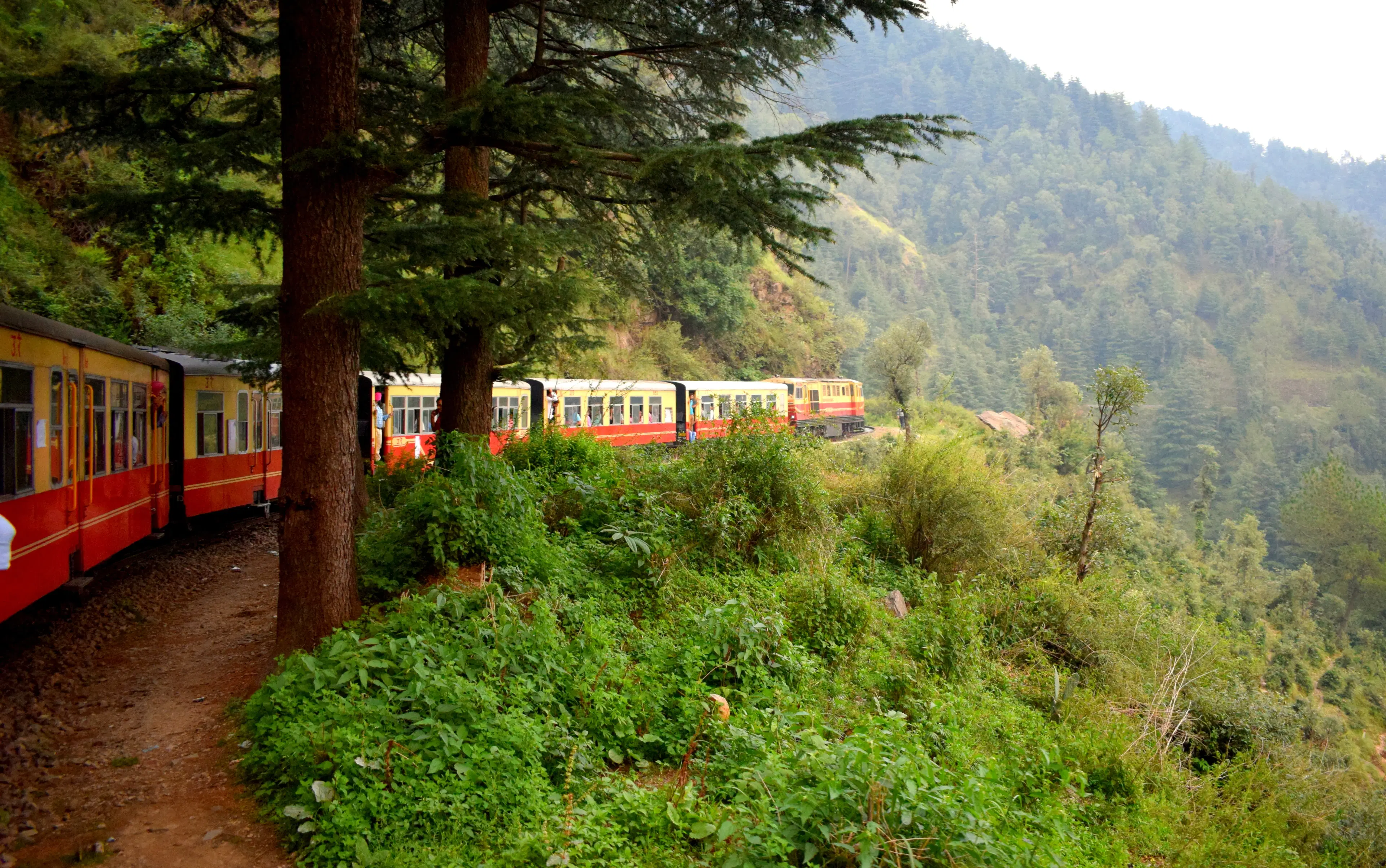 10 Essentials for Your Golden Chariot Luxury Train Journey