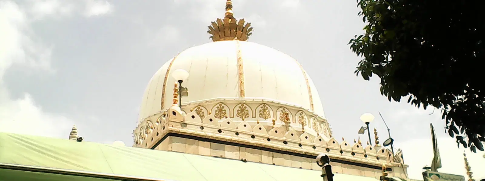 10 Must-Have Checklist for Ajmer Dargah Hotel Stays