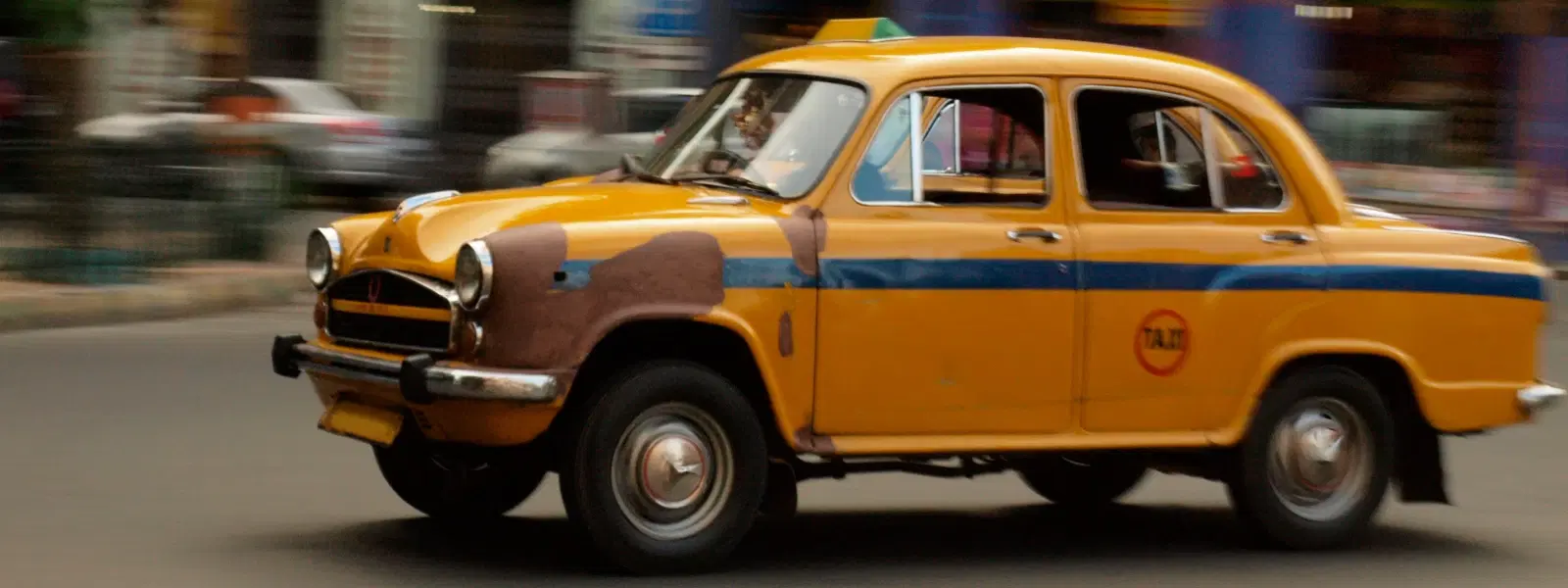 10 Must-Try Foods in Kolkata: A Checklist for Food Lovers