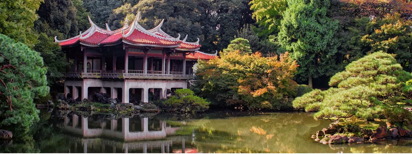 Top 10 Best Travel Destinations for Single Females