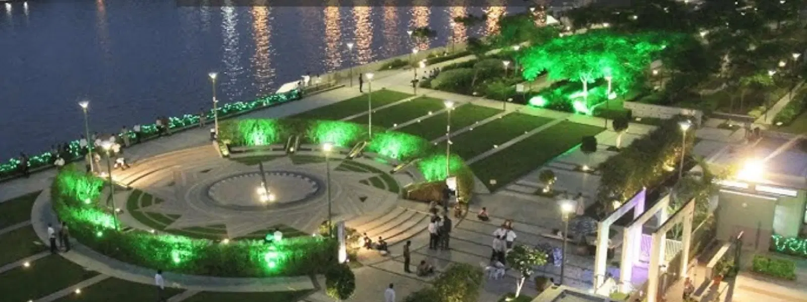 10 Charming Towns with Riverfront Festivals to Visit