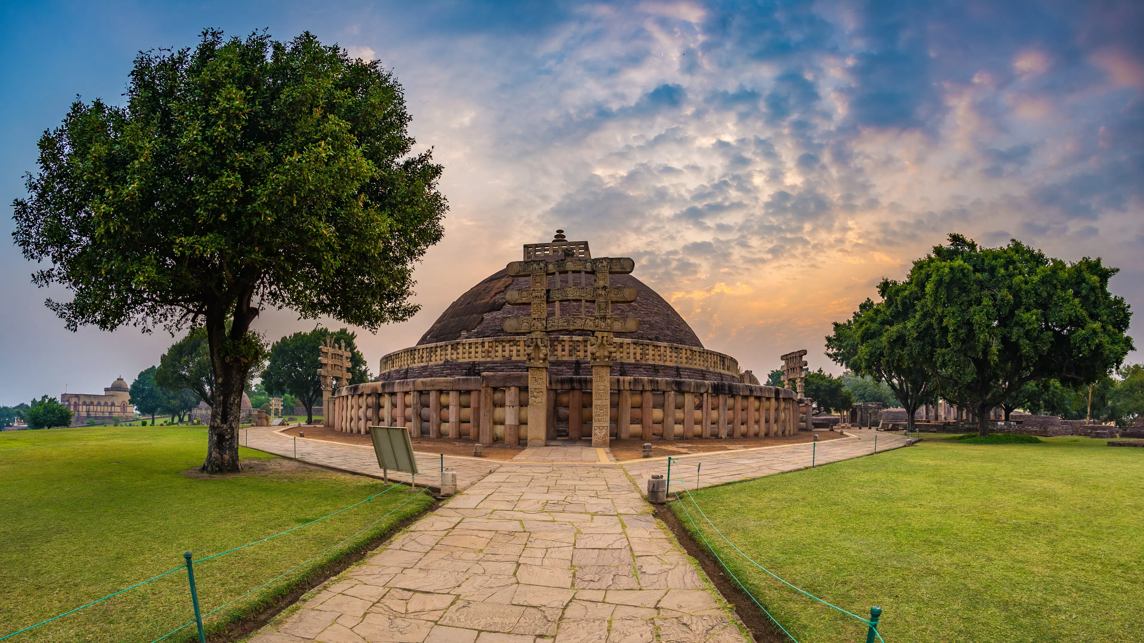 How to Explore the Group of Monuments at Pattadakal