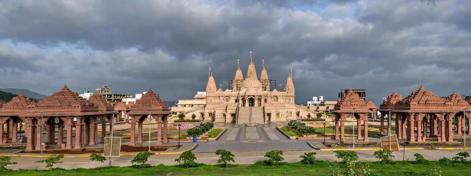 Mount Abu Dilwara Temples vs Other Jain Pilgrimage Sites