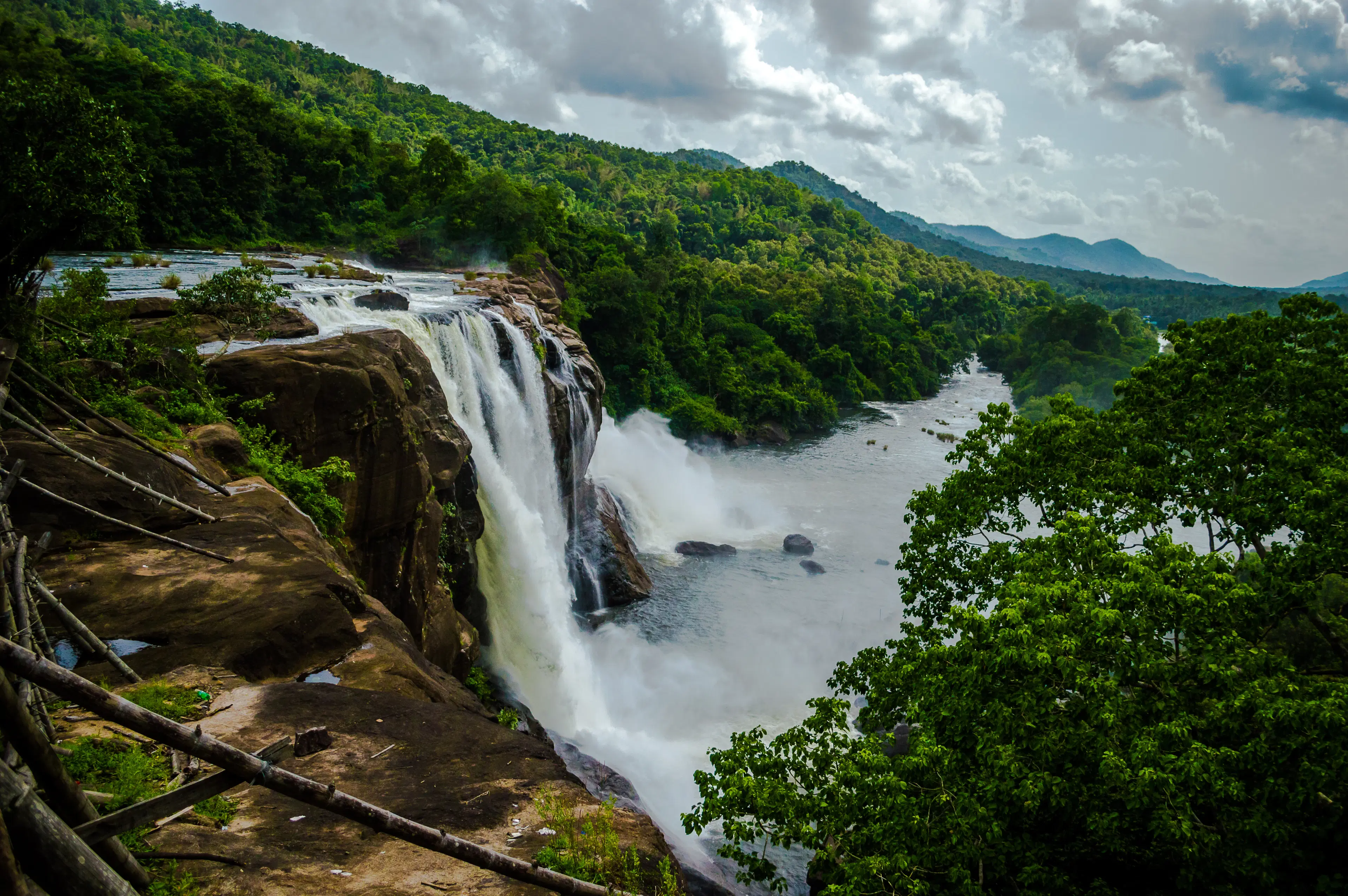 10 Must-Visit Places in Kutralam for an Unforgettable Trip