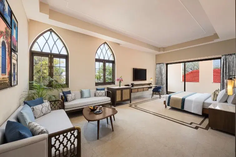 10 Must-Visit Places in Lower Parel and Top Hotels Nearby