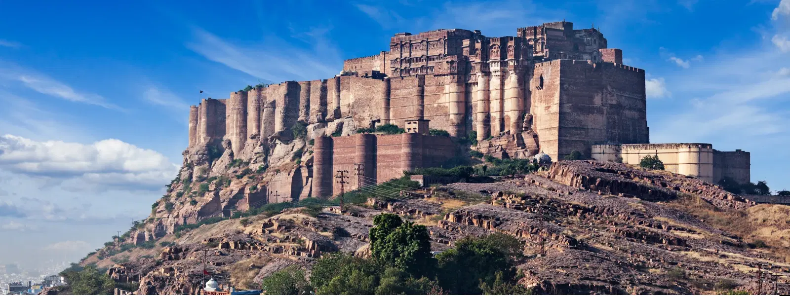 Exploring India's Majestic Hilltop Forts: A Unique Insight