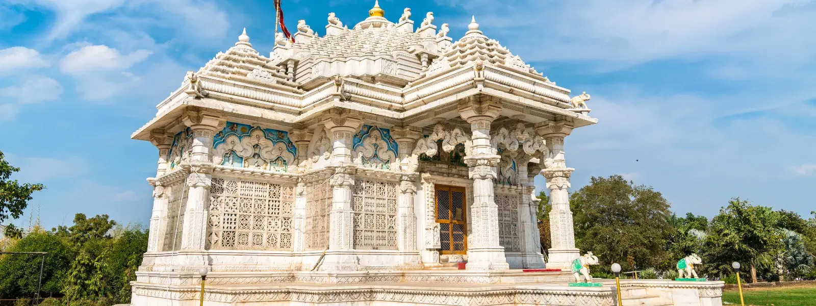FAQs on Hutheesing Jain Temple's Intricate Design & Art