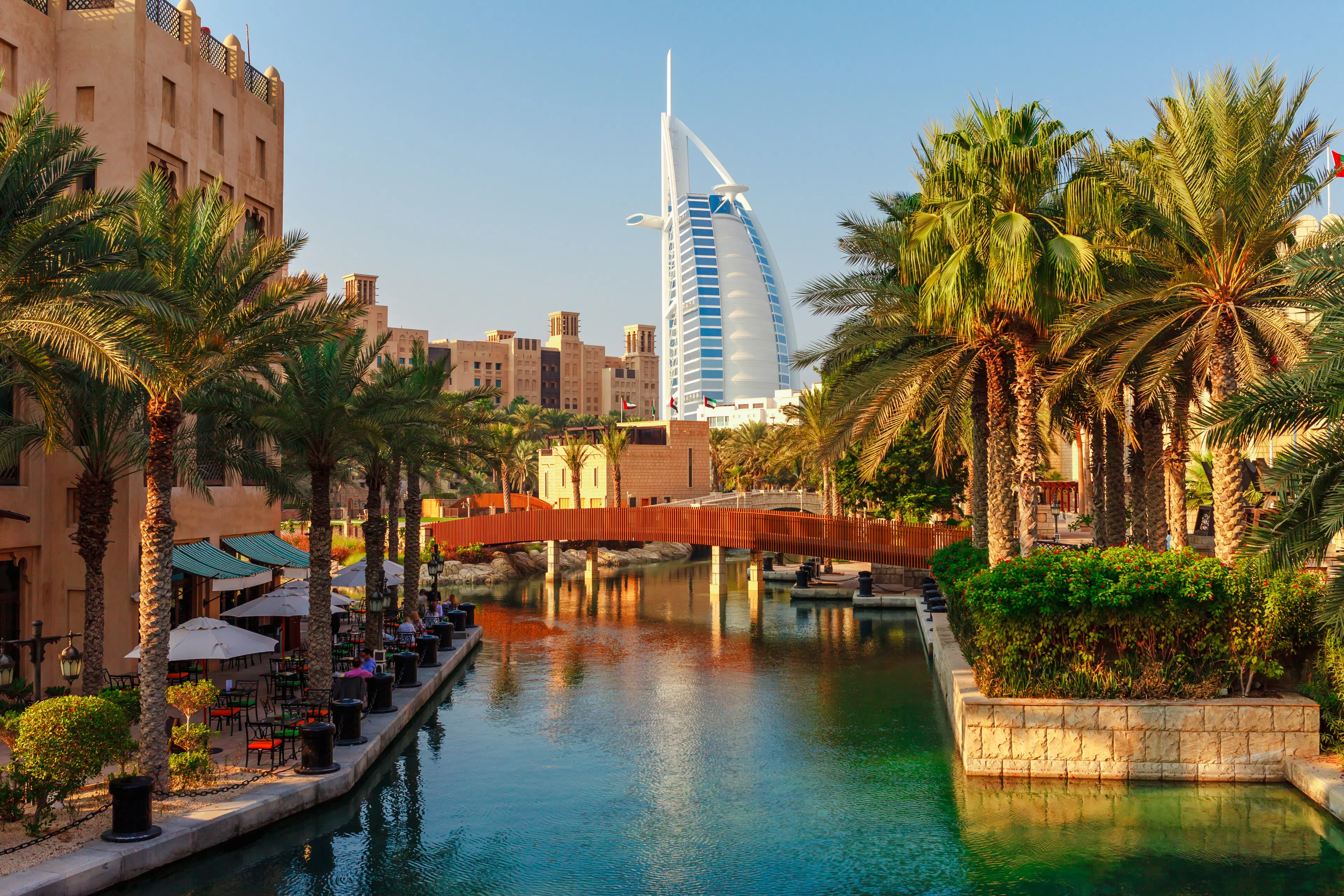 How to Explore Dubai's International Airports Efficiently