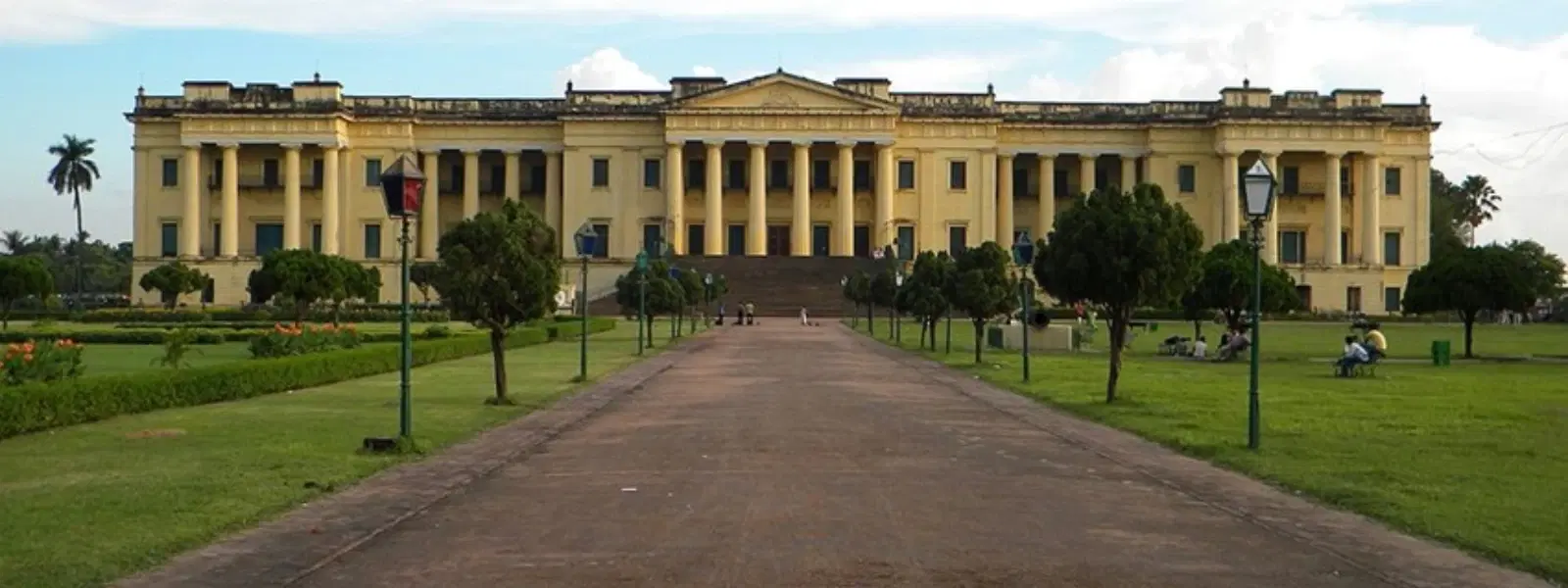 How to Explore Hazarduari Palace Murshidabad Like a Pro