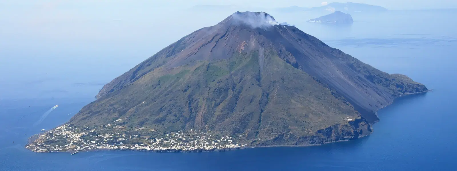 How to Explore Stromboli Island: A Travel Guide