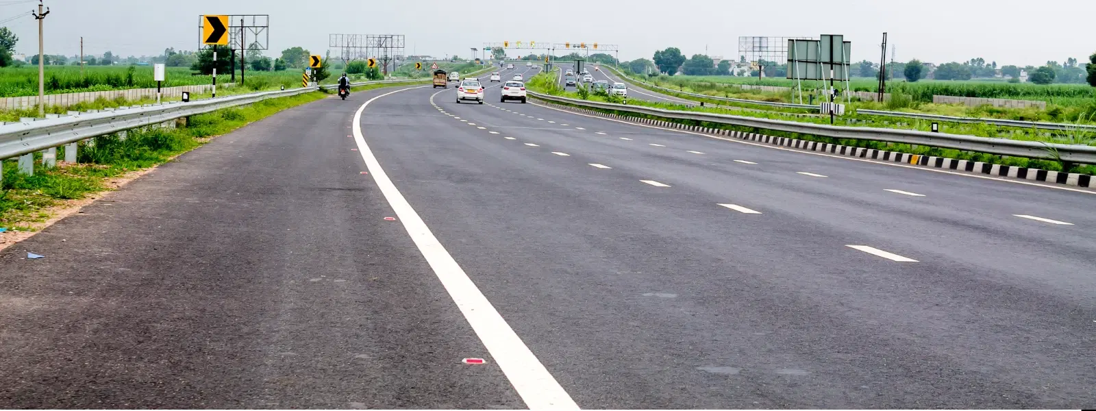 How to Plan a Perfect Delhi to Agra Road Trip via Yamuna