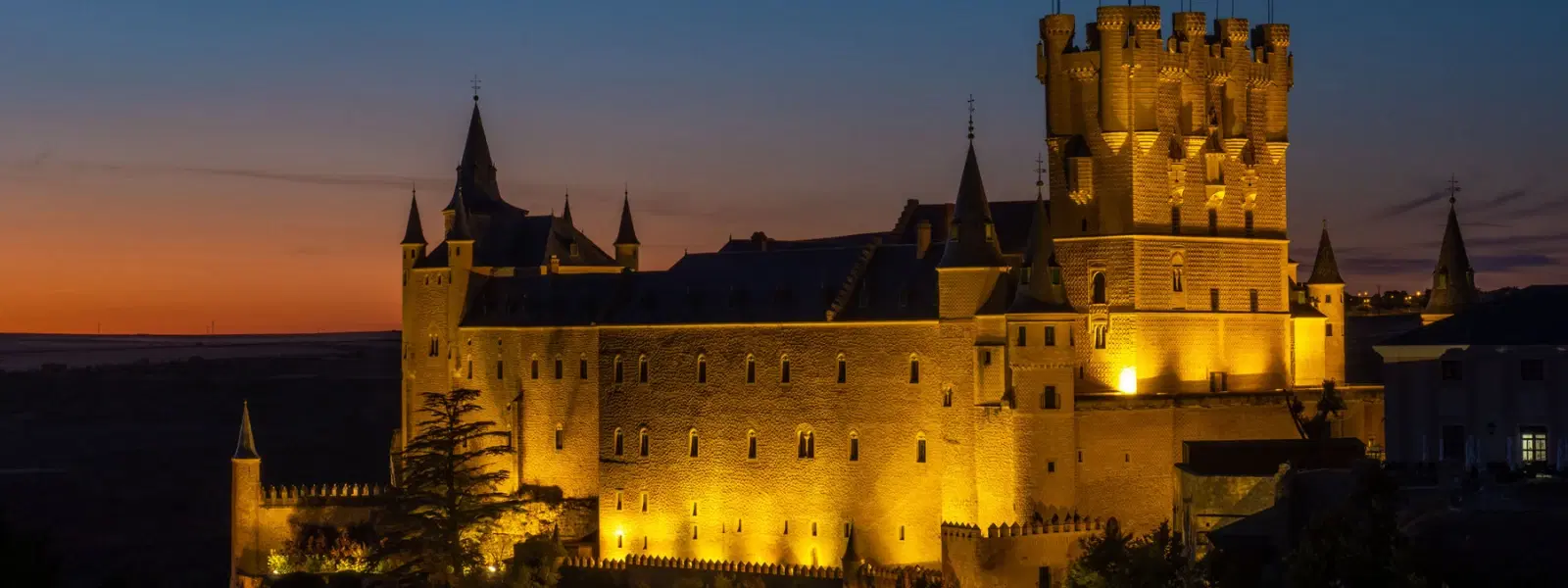 Seville Alcazar vs Other European Palaces: Key Differences