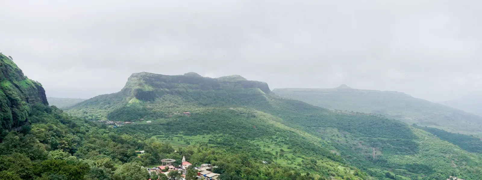 Sinhagad Fort Checklist: Best Time to Visit & Travel Tips
