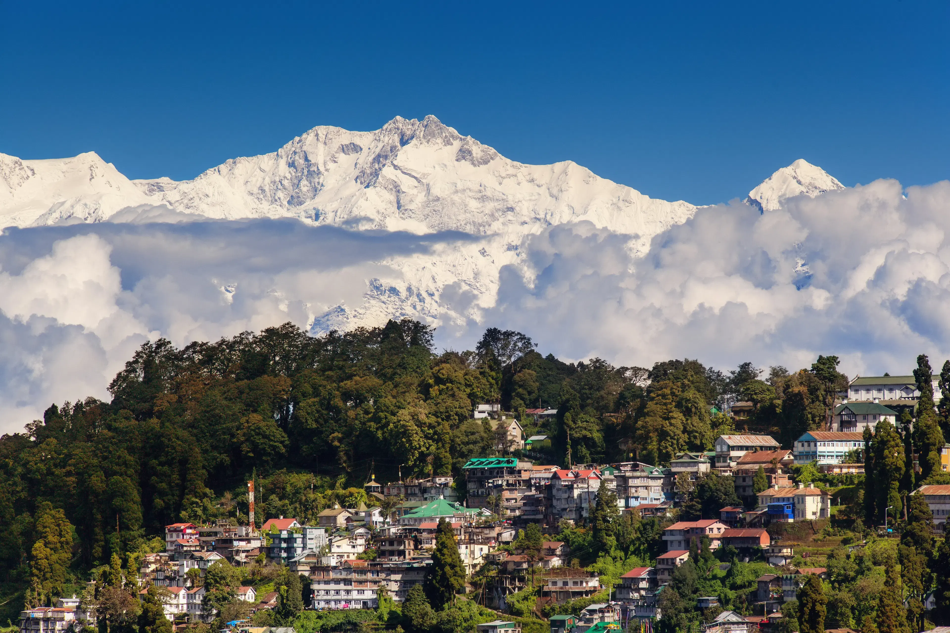 Top 10 Must-See Places in Darjeeling: Travel Guide